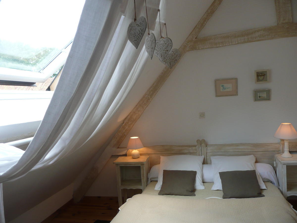 Manoir De Bois En Ardres Bed and Breakfast Pokój zdjęcie