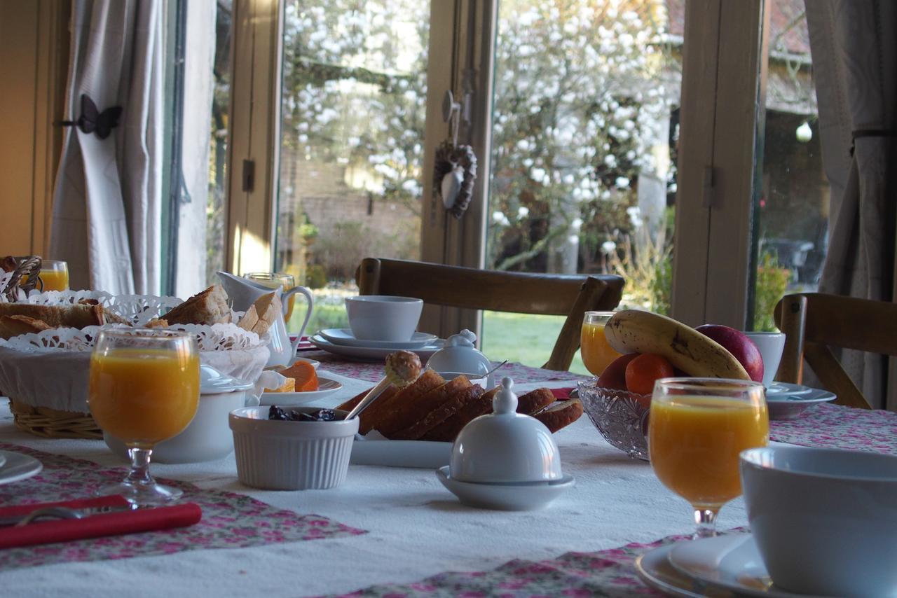 Manoir De Bois En Ardres Bed and Breakfast Zewnętrze zdjęcie
